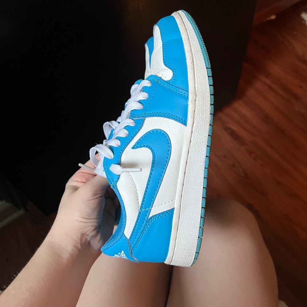 Nike Air Jordan 1 mid blue